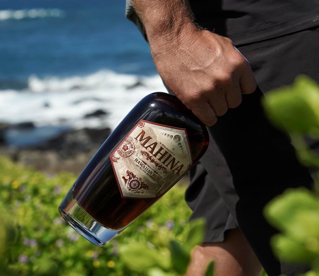 Kona gold bakery features a variety of local flavored best rum cakes made with authentic hawaiian craft gold and dark rum. Product Mahina Rum